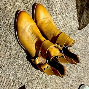 Women’s Frye Ankle Boots size 5